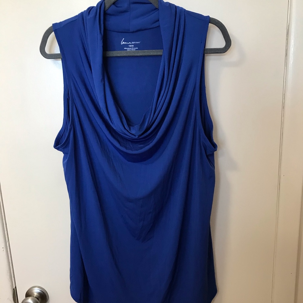 Sleeveless drape neck shell